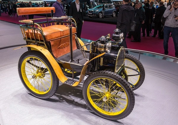 Den første bilen Renault Voiturette